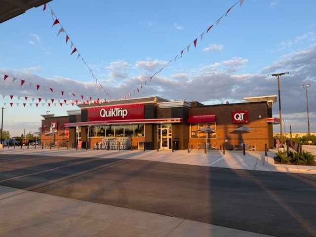 QuikTrip Grows Chicago Presence - New Travel Center in Minooka!