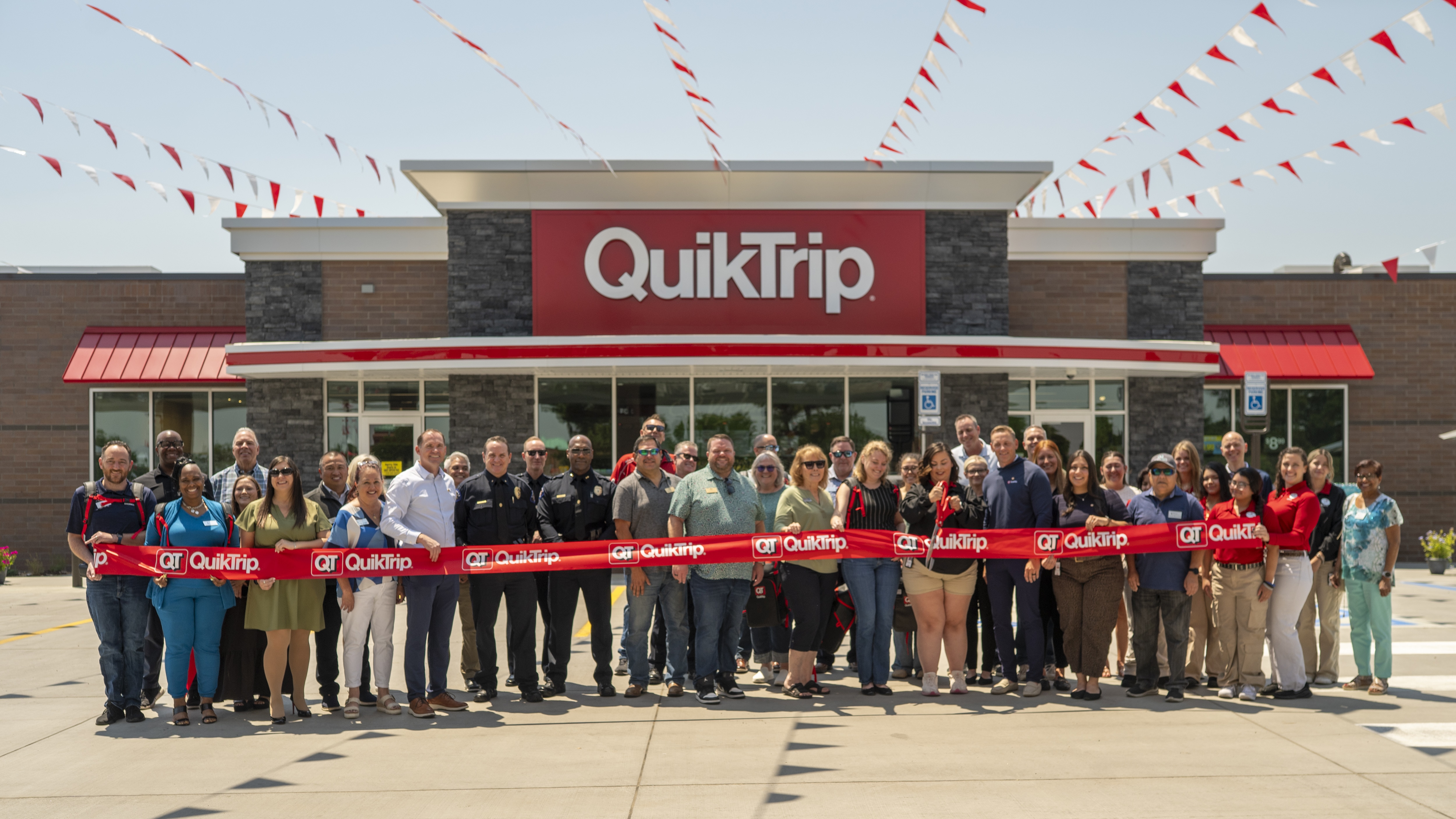QuikTrip Opens Fourth Aurora Location, Celebrates Expanded Community Partnerships!